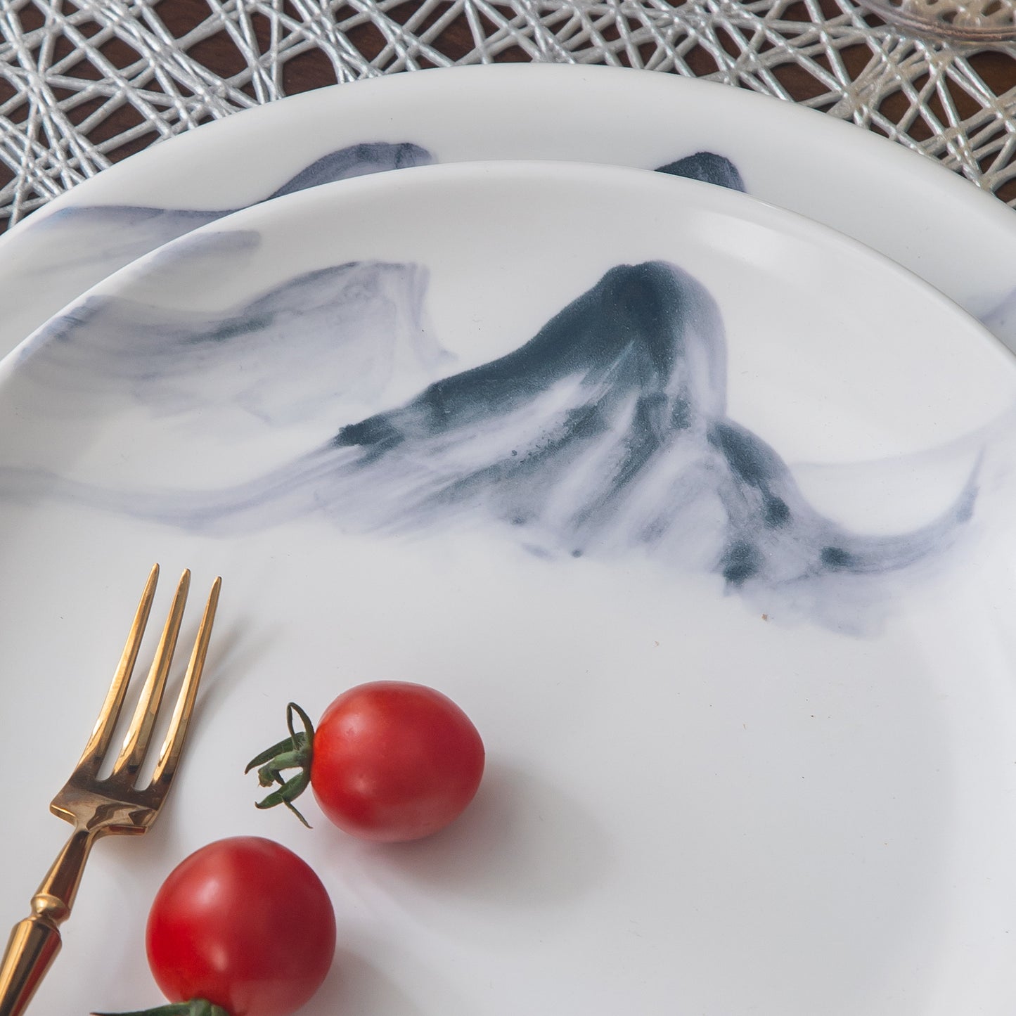 Fashion Dinnerware Blue and White Ceramic Coupe Plate